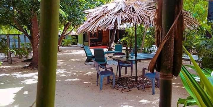 Naaval Beach Villa & Rooms Batticaloa Exterior foto